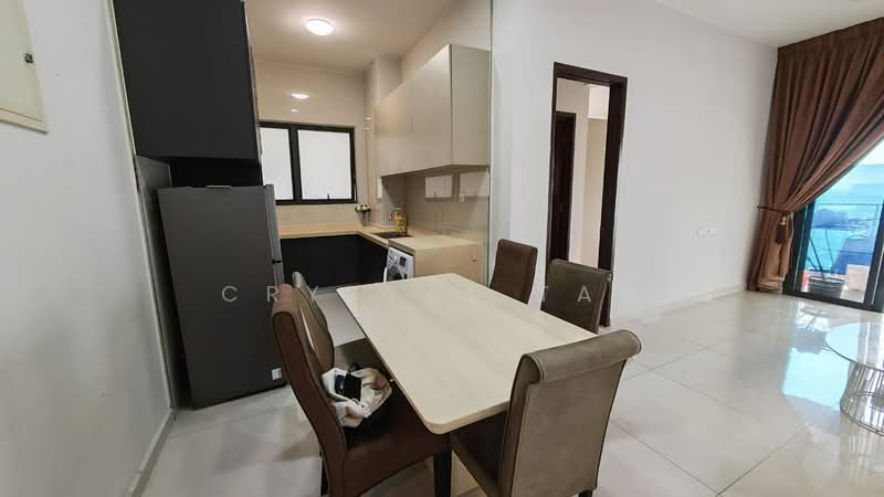 Kondominium untuk Dijual di Royal Strand @ Country Garden Danga Bay - Crystal Tan - Kitchen - PropertyGuru.com.my