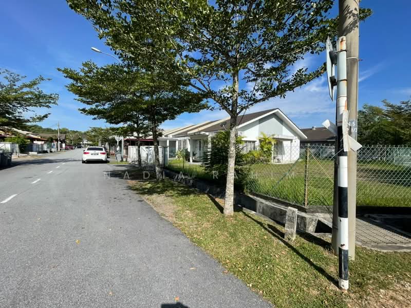1-storey Terraced House for Sale in Bandar Baru Enstek (Bandar Enstek) - Nadia Rahim - Exterior - PropertyGuru.com.my