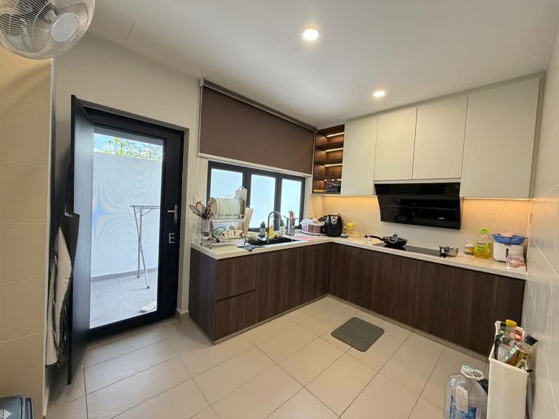 Semi-Detached House for Sale in Seksyen U1 (Glenmarie) - Jennifer Ng - Kitchen - PropertyGuru.com.my
