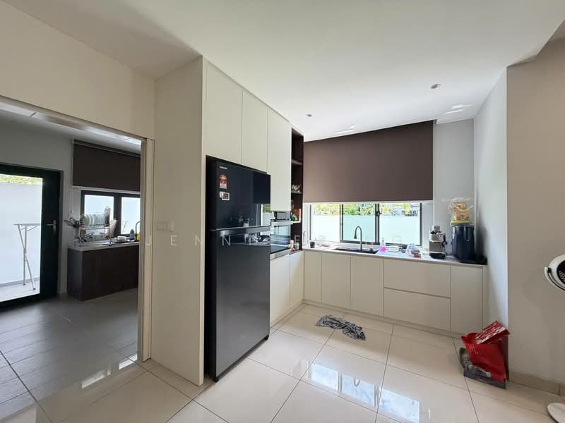 Semi-Detached House for Sale in Seksyen U1 (Glenmarie) - Jennifer Ng - Kitchen - PropertyGuru.com.my