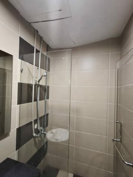 Kondominium untuk Disewa di KSL D'Esplanade Residence - Bill Toh - Bathroom - PropertyGuru.com.my