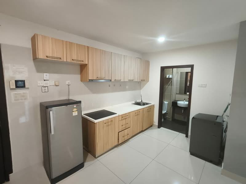 Kondominium untuk Disewa di KSL D'Esplanade Residence - Bill Toh - Kitchen - PropertyGuru.com.my