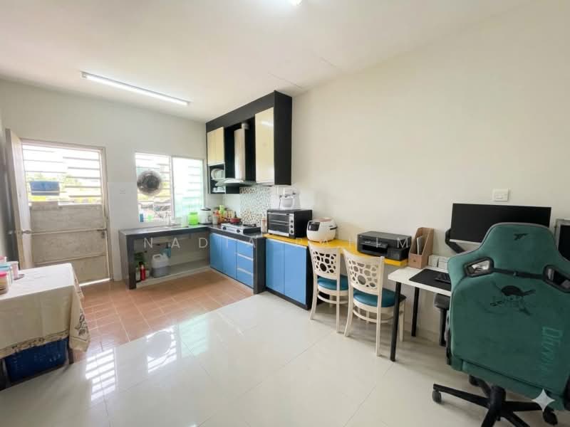 Rumah Teres 1 Tingkat untuk Dijual di Shah Alam (Selangor) - Nadia Rahim - Kitchen - PropertyGuru.com.my