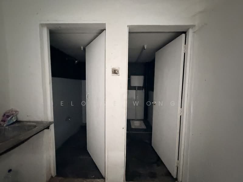 Shop / Office for Rent in Taman Tasek (Johor Bahru) - Eloise Wong - Bathroom - PropertyGuru.com.my