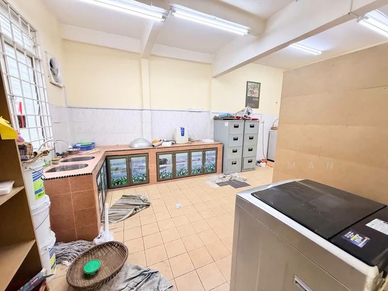 Terraced House for Sale in Bandar Mahkota Cheras (Cheras) - Zahiruddin Rahman - Kitchen - PropertyGuru.com.my