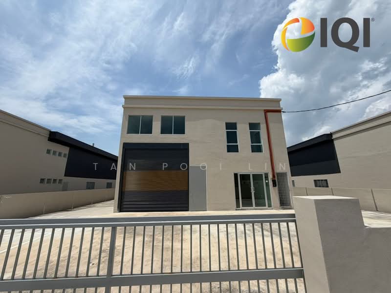 Semi-D Factory for Rent in Kawasan Perindustrian Nafiri (Sungai Jawi) - Tan Pooi Lin - Exterior - PropertyGuru.com.my