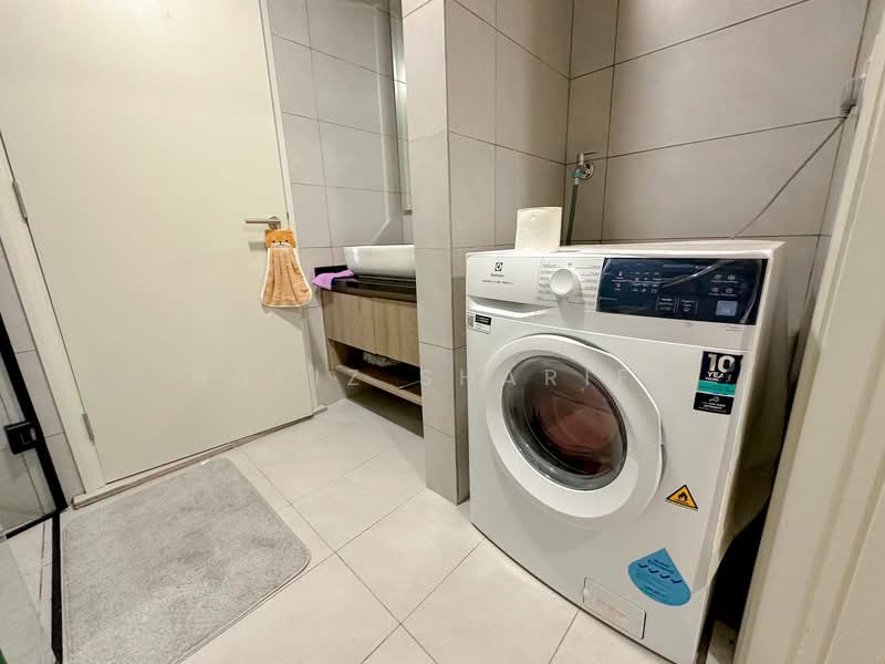 Servis Apartment untuk Disewa di The Atrium - Hafiz Shariff - Bathroom - PropertyGuru.com.my