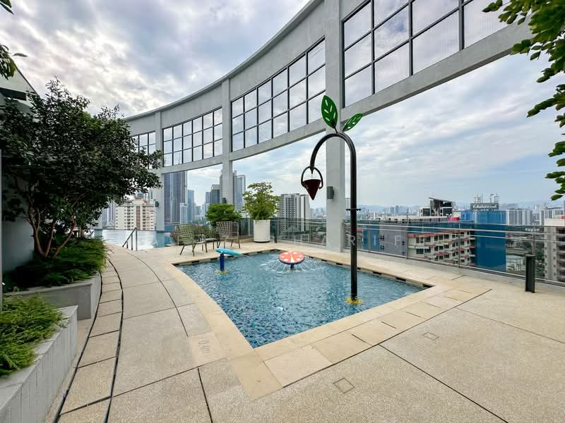 Servis Apartment untuk Disewa di The Atrium - Hafiz Shariff - Pool - PropertyGuru.com.my