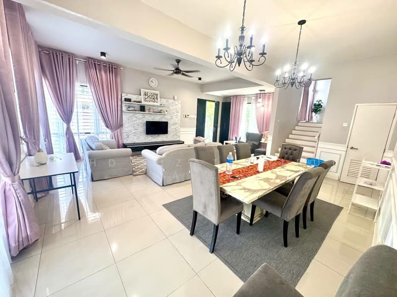 Semi-Detached House for Sale in Bandar Tasik Kesuma (Beranang) - Mohd Aizat Saiful Bahri - Living Room - PropertyGuru.com.my