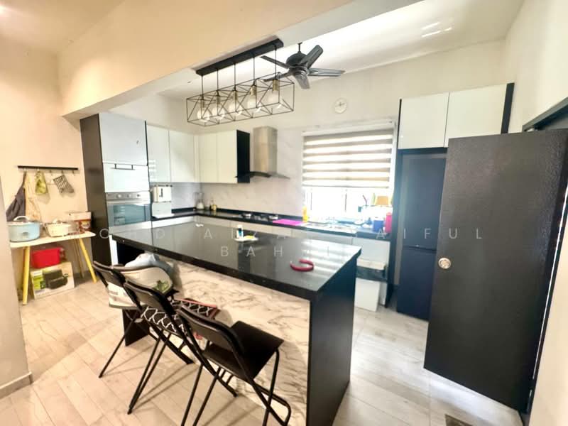 Semi-Detached House for Sale in Bandar Tasik Kesuma (Beranang) - Mohd Aizat Saiful Bahri - Kitchen - PropertyGuru.com.my
