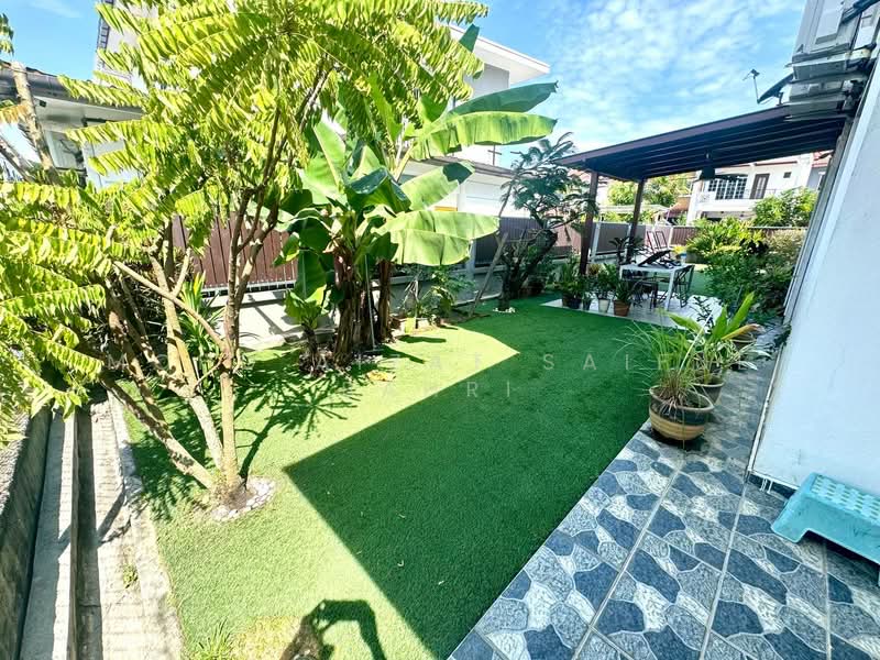 Semi-Detached House for Sale in Bandar Tasik Kesuma (Beranang) - Mohd Aizat Saiful Bahri - Garden - PropertyGuru.com.my