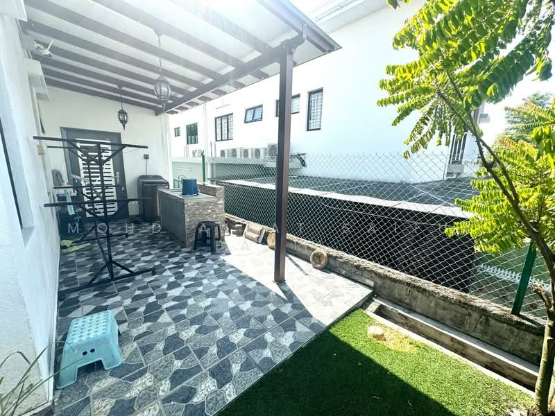 Semi-Detached House for Sale in Bandar Tasik Kesuma (Beranang) - Mohd Aizat Saiful Bahri - Exterior - PropertyGuru.com.my