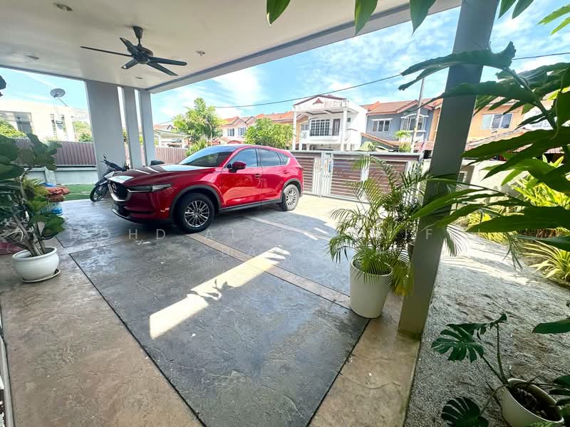 Semi-Detached House for Sale in Bandar Tasik Kesuma (Beranang) - Mohd Aizat Saiful Bahri - Exterior - PropertyGuru.com.my