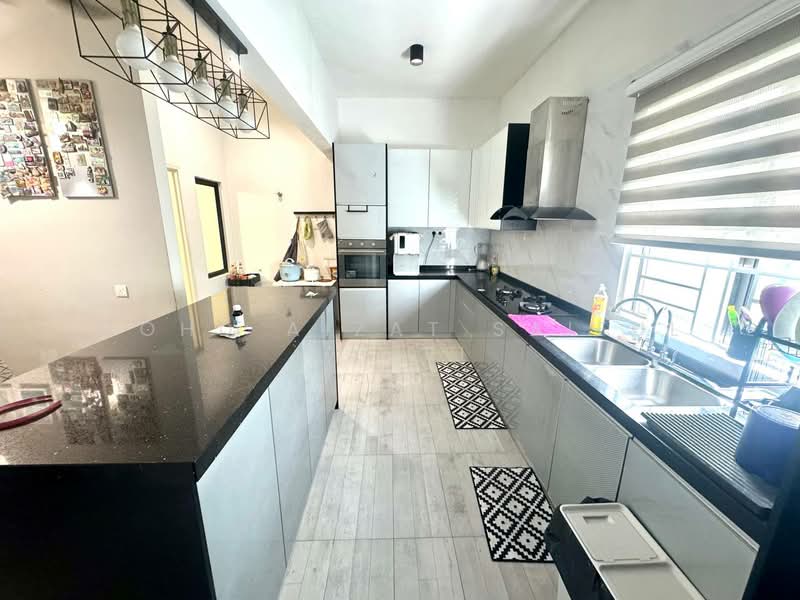 Semi-Detached House for Sale in Bandar Tasik Kesuma (Beranang) - Mohd Aizat Saiful Bahri - Kitchen - PropertyGuru.com.my