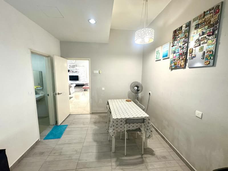 Semi-Detached House for Sale in Bandar Tasik Kesuma (Beranang) - Mohd Aizat Saiful Bahri - Dining Room - PropertyGuru.com.my