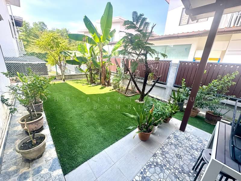 Semi-Detached House for Sale in Bandar Tasik Kesuma (Beranang) - Mohd Aizat Saiful Bahri - Garden - PropertyGuru.com.my