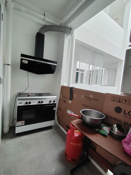 Service Residence for Rent at Avona Residence - Jeno Tan - Kitchen - PropertyGuru.com.my