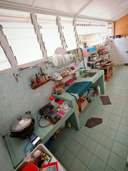 Rumah Teres 2 Tingkat untuk Dijual di Taman Song Choon (Ipoh) - Sam Lam - Kitchen - PropertyGuru.com.my