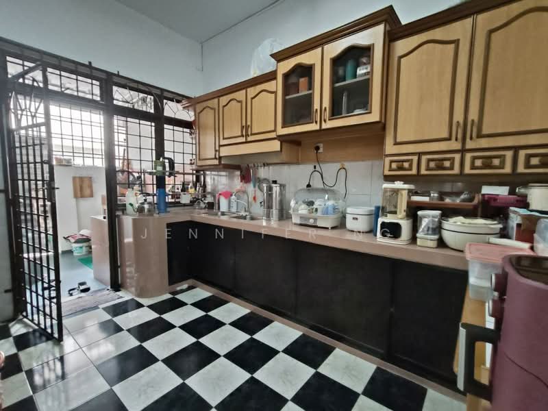 2-storey Terraced House for Sale in Taman Sri Skudai (Skudai) - Jennifer Ng - Kitchen - PropertyGuru.com.my