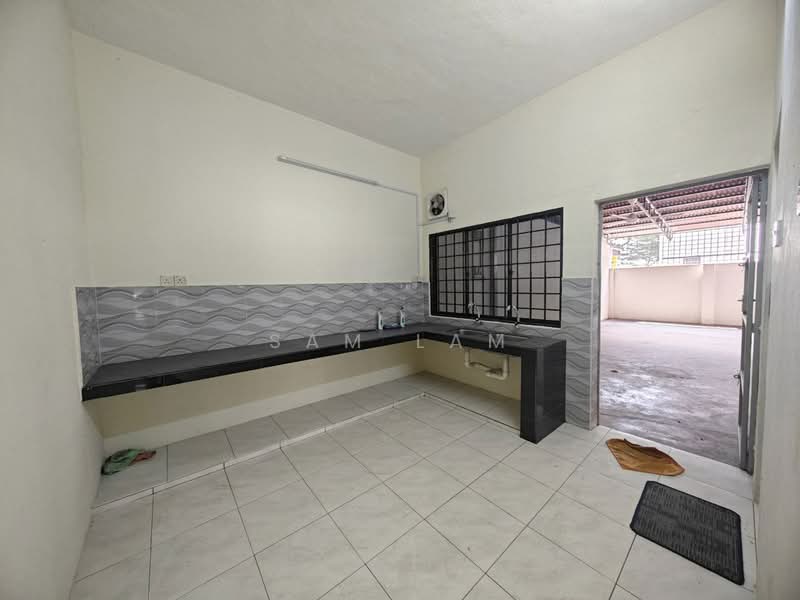 Rumah Berkembar untuk Dijual di Taman Badri Shah (Lahat) - Sam Lam - Kitchen - PropertyGuru.com.my