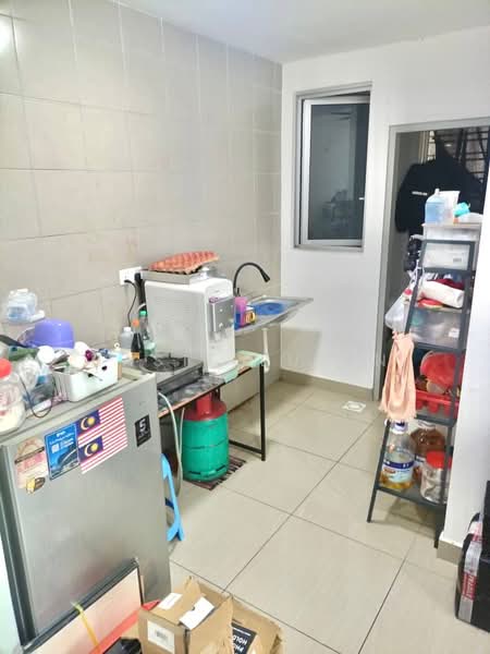 Servis Apartment untuk Disewa di SkyLake Residence - Hasif Ludin - Kitchen - PropertyGuru.com.my