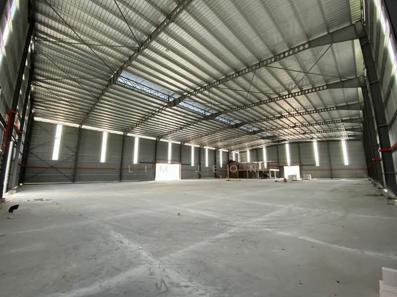 Warehouse for Rent in Telok Panglima Garang (Selangor) - Lim Jeon - Interior - PropertyGuru.com.my