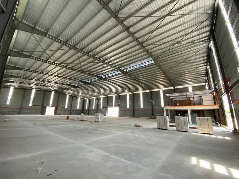 Warehouse for Rent in Telok Panglima Garang (Selangor) - Lim Jeon - Interior - PropertyGuru.com.my