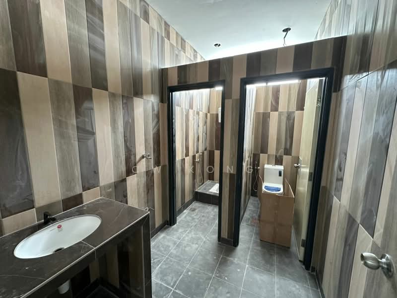 Factory for Rent in Taman Industri Alam Jaya (Puncak Alam) - CW Kong - Bathroom - PropertyGuru.com.my