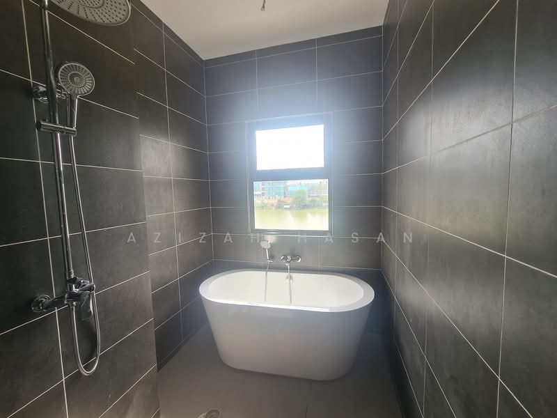 Semi-Detached House for Sale in Cyber 10 (Cyberjaya) - Azizah Hasan - Bathroom - PropertyGuru.com.my
