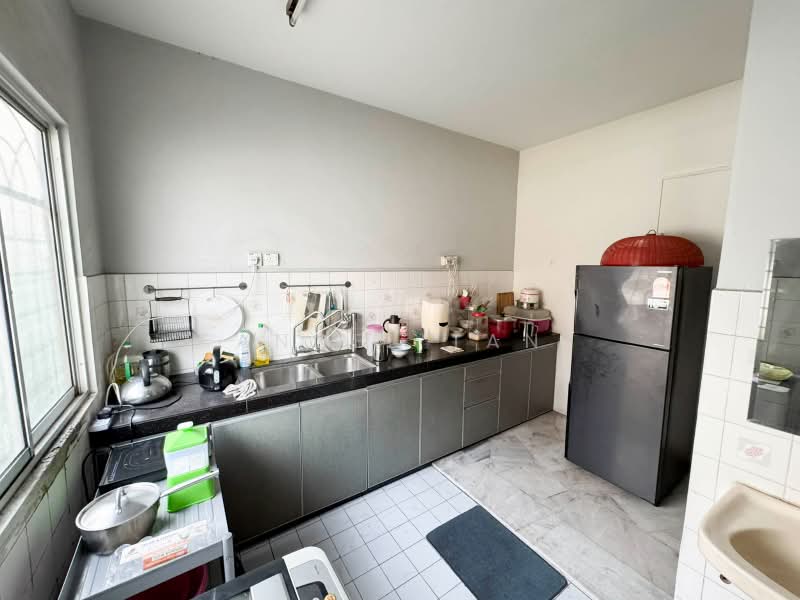 Rumah Teres 2 Tingkat untuk Dijual di BANDAR PUCHONG JAYA (Puchong) - Angel Tan - Kitchen - PropertyGuru.com.my