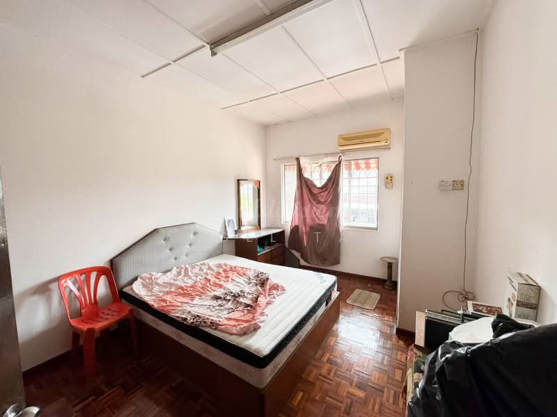 Rumah Teres 2 Tingkat untuk Dijual di BANDAR PUCHONG JAYA (Puchong) - Angel Tan - Bedroom - PropertyGuru.com.my
