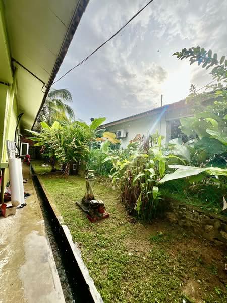 Semi-Detached House for Sale in Desa Sinar Salak (Sepang) - Hazeman Omar - PropertyGuru.com.my