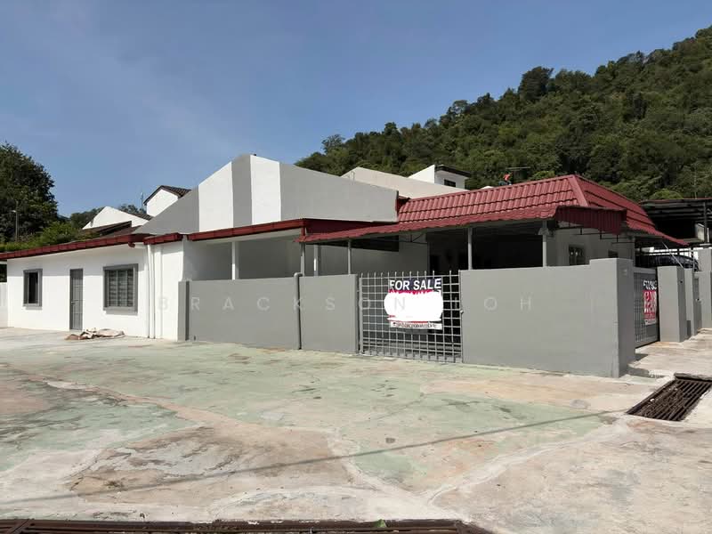 1-storey Terraced House for Sale in Taman Melawati (Ulu Kelang) - Brackson Loh - Exterior - PropertyGuru.com.my