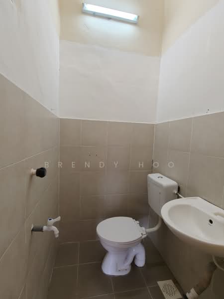 Rumah Teres 2 Tingkat untuk Dijual di Pasir Gudang (Johor) - Brendy Hoo - Bathroom - PropertyGuru.com.my