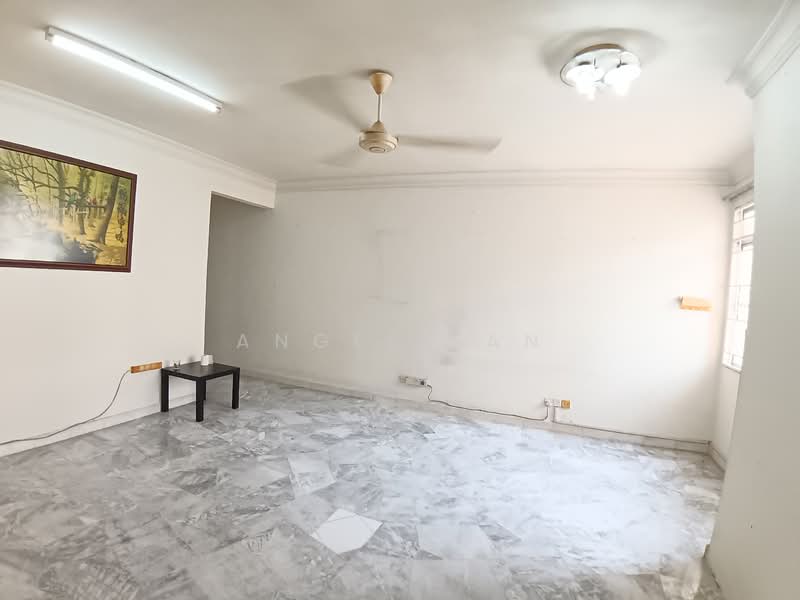 Pangsapuri untuk Disewa di Semarak Apartment - Angel Tan - Living Room - PropertyGuru.com.my