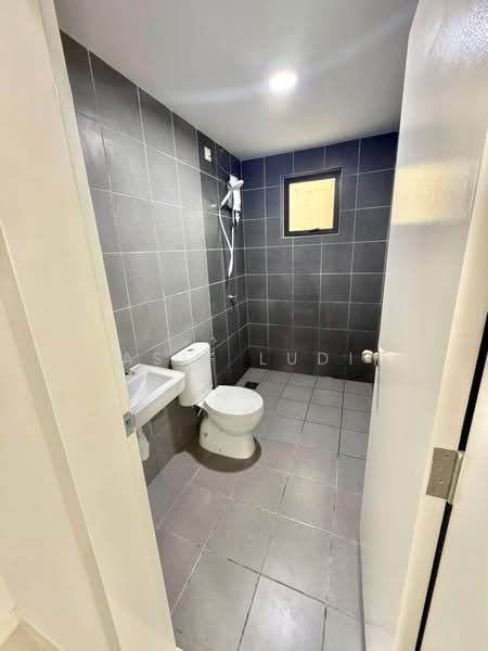 Kondominium untuk Disewa di Vierra Residence - Hasif Ludin - Bathroom - PropertyGuru.com.my