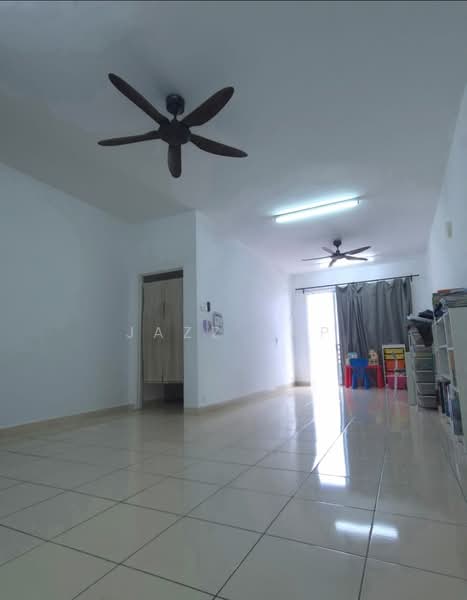 Condominium for Rent at Pearl Avenue - Jazz Yap - Living Room - PropertyGuru.com.my