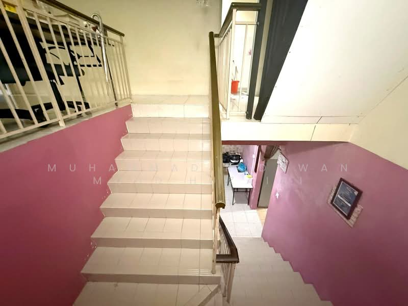 2-storey Terraced House for Sale in Bandar Nusaputra (Puchong) - Muhammad Ridhwan Mohd Huzairi - Corridor - PropertyGuru.com.my