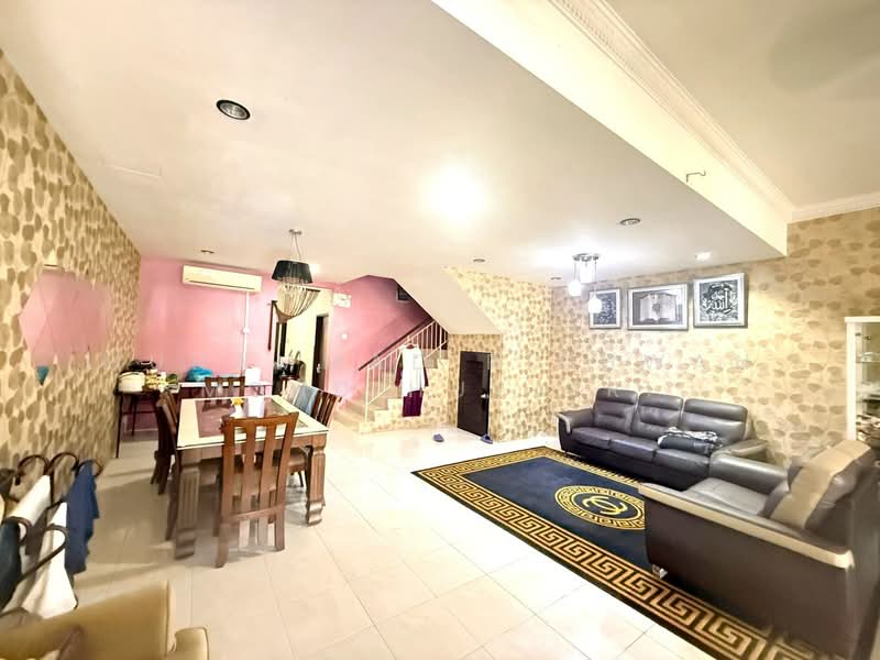 2-storey Terraced House for Sale in Bandar Nusaputra (Puchong) - Muhammad Ridhwan Mohd Huzairi - Living Room - PropertyGuru.com.my
