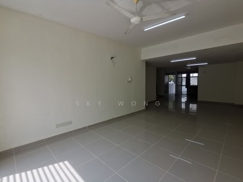 Rumah Bandar untuk Dijual di Puchong (Selangor) - Sky Wong - Living Room - PropertyGuru.com.my