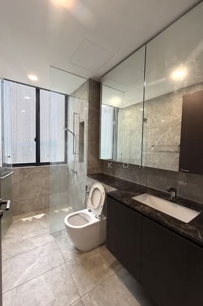 Service Residence for Sale at Park Regent @Desa Park City - Pat Koh - Bathroom - PropertyGuru.com.my