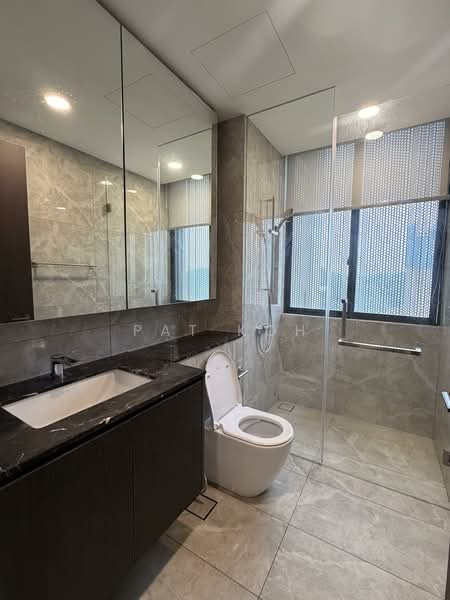 Service Residence for Sale at Park Regent @Desa Park City - Pat Koh - Bathroom - PropertyGuru.com.my