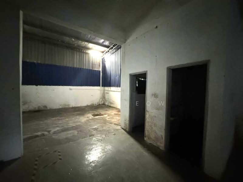 Semi-D Factory for Rent in Taman Kota Puteri (Masai) - Ruby Teow - Interior - PropertyGuru.com.my