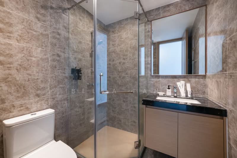 Kondominium untuk Dijual di R&F Princess Cove Phase 2-Seine Region - Bella Tan - Bathroom - PropertyGuru.com.my