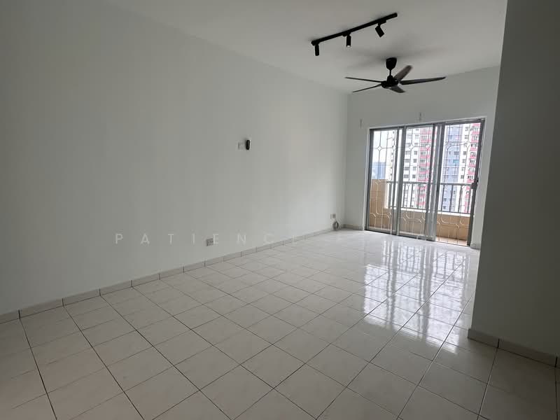 Pangsapuri untuk Disewa di Vista Pinggiran Apartment - Patience Fong - Living Room - PropertyGuru.com.my