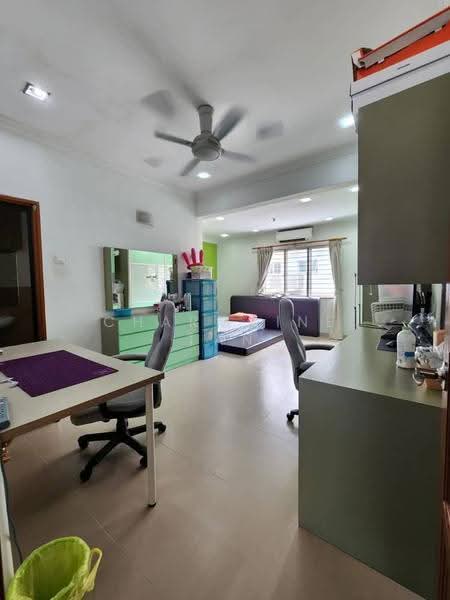 3-storey Terraced House for Sale in Kepong (Kuala Lumpur) - Charmaine Tan - Living Room - PropertyGuru.com.my