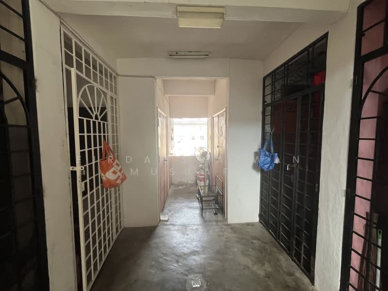 Apartment for Sale at Sri Wira Rivera Rise - Firdaussazwan Mustafa - Corridor - PropertyGuru.com.my