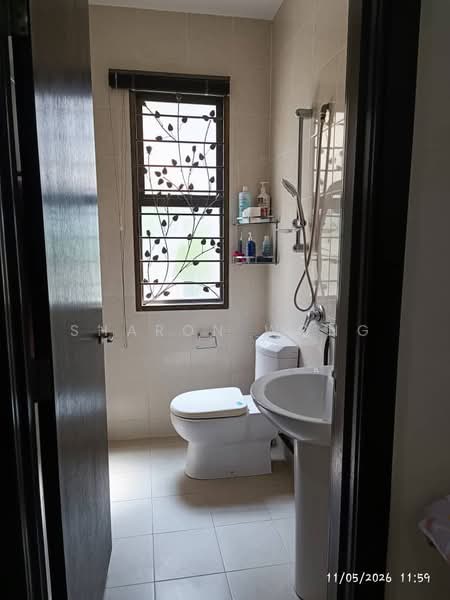 Rumah Berkembar untuk Dijual di Bandar Sungai Long (Selangor) - Sharon Wong - Bathroom - PropertyGuru.com.my