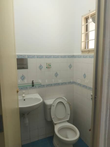 Rumah Teres 2 Tingkat untuk Disewa di BANDAR PUCHONG JAYA (Puchong) - Kenneth Low - Bathroom - PropertyGuru.com.my