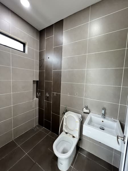 2-storey Terraced House for Rent in Sepang (Selangor) - Max Low - Bathroom - PropertyGuru.com.my